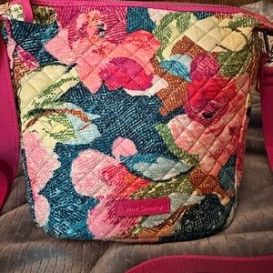 NWOT Vera Bradley Bucket Crossbody Bag Super Bloom retired pattern